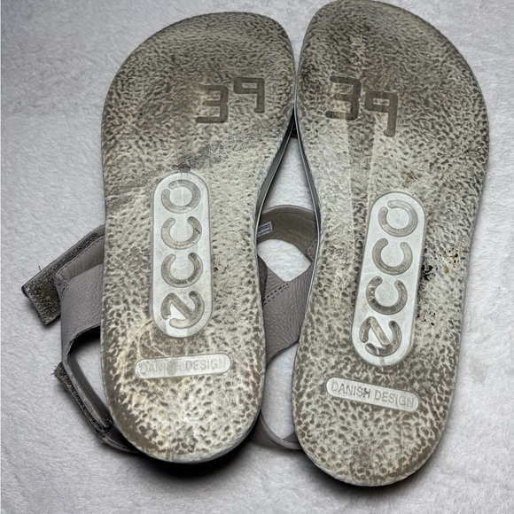 Ecco Women's Light Taupe Leather Strap Sandals Sz 8 - Picture 3 of 5